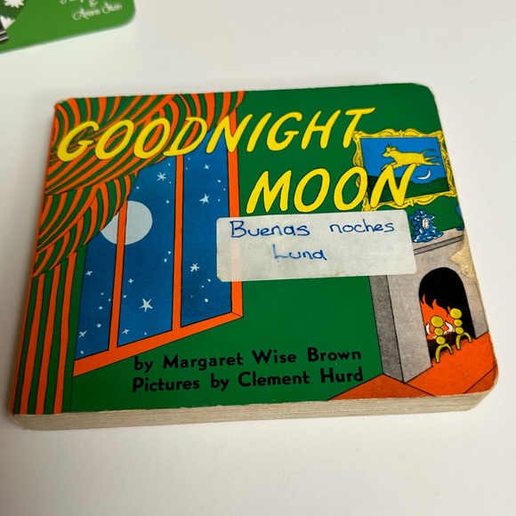 Bilingual English and Spanish Books Counting With Frida y buenas noches Luna - Picture 3 of 11